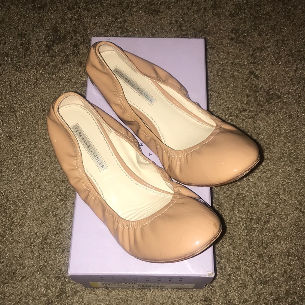 Vera Wang Lavender Label ballet flats